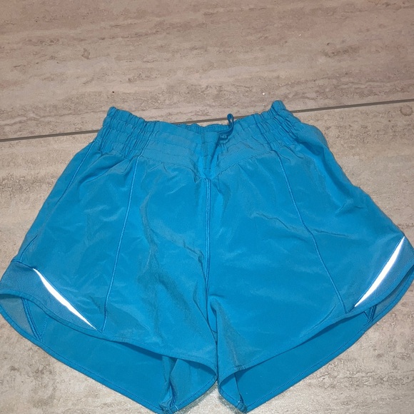 lululemon athletica Pants - Women's Lululemon Hotty hot shorts